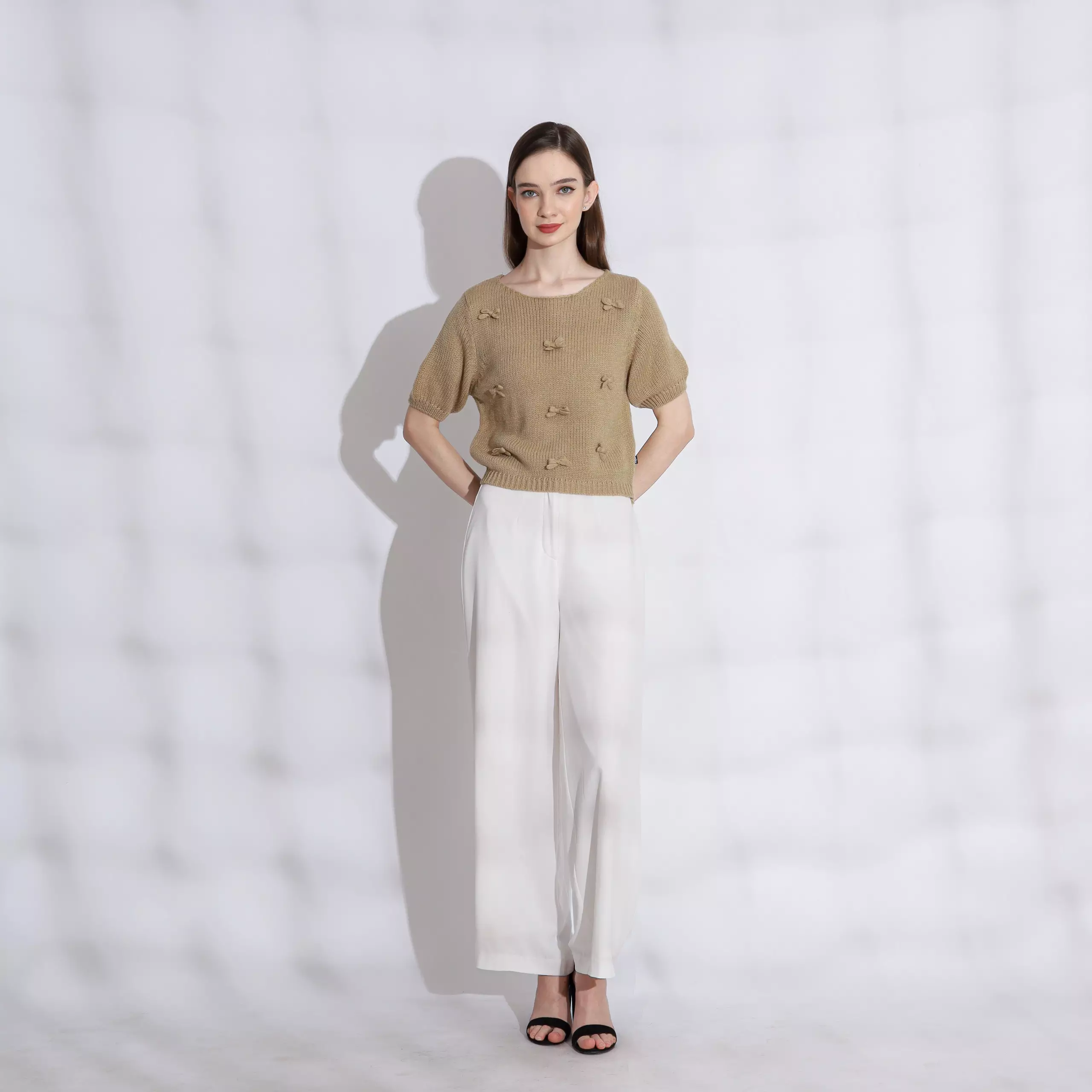 Nalla Knit Blouse Ribbon in Brown