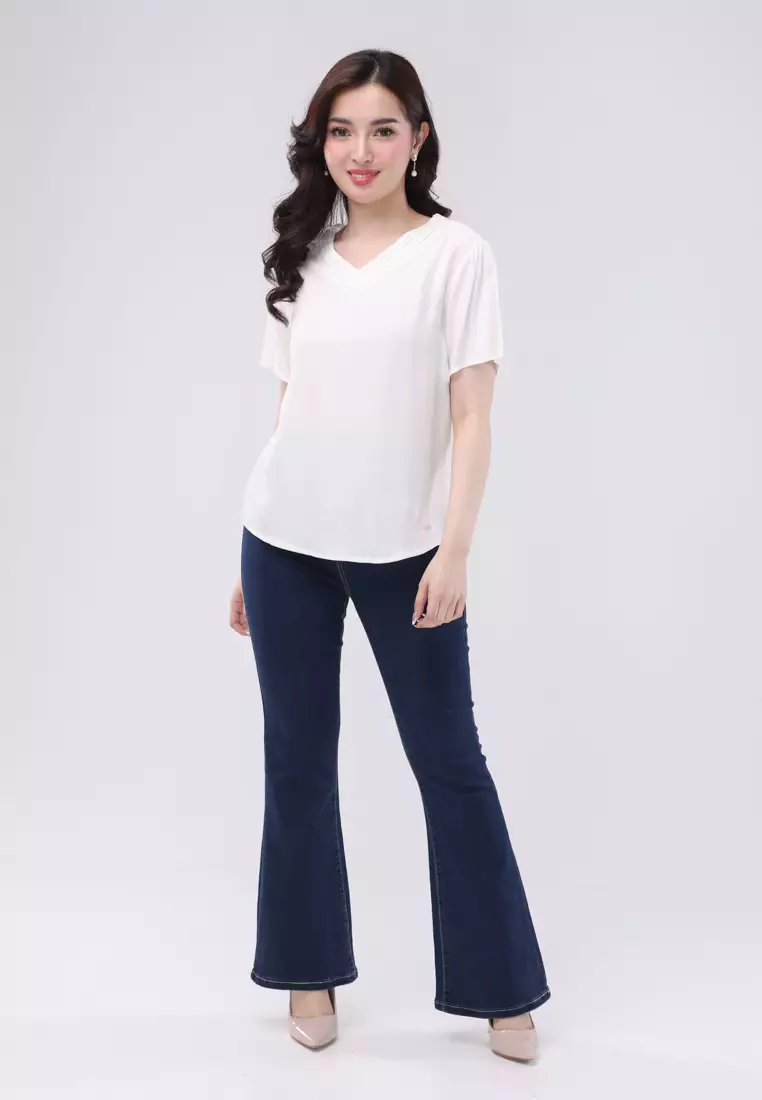 Bold Twill Short Sleeves V-neck Blouse