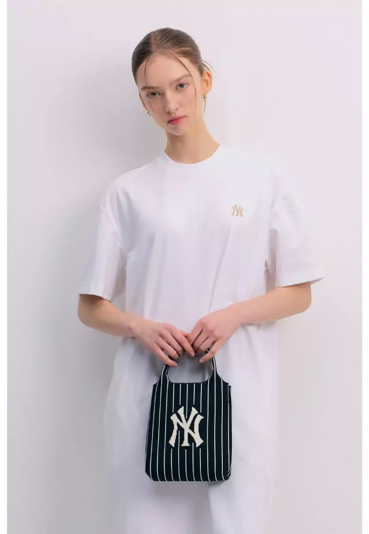 ☆人気☆【MLB】☆Basic big logo knit cross ba.g☆バッグ☆ MLB BASIC BIG LOGO KNIT CROSS BAG NEW YORK YANKEES 2025