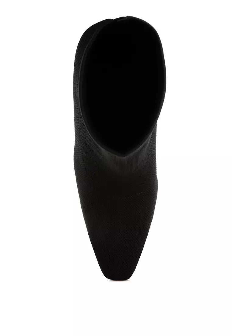 Sepatu Bot Kaus Kaki Rajutan Warna Hitam