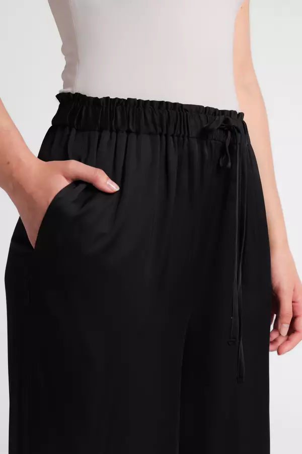MINIMAL - Ravionna - Celana Lebar Karet - Black