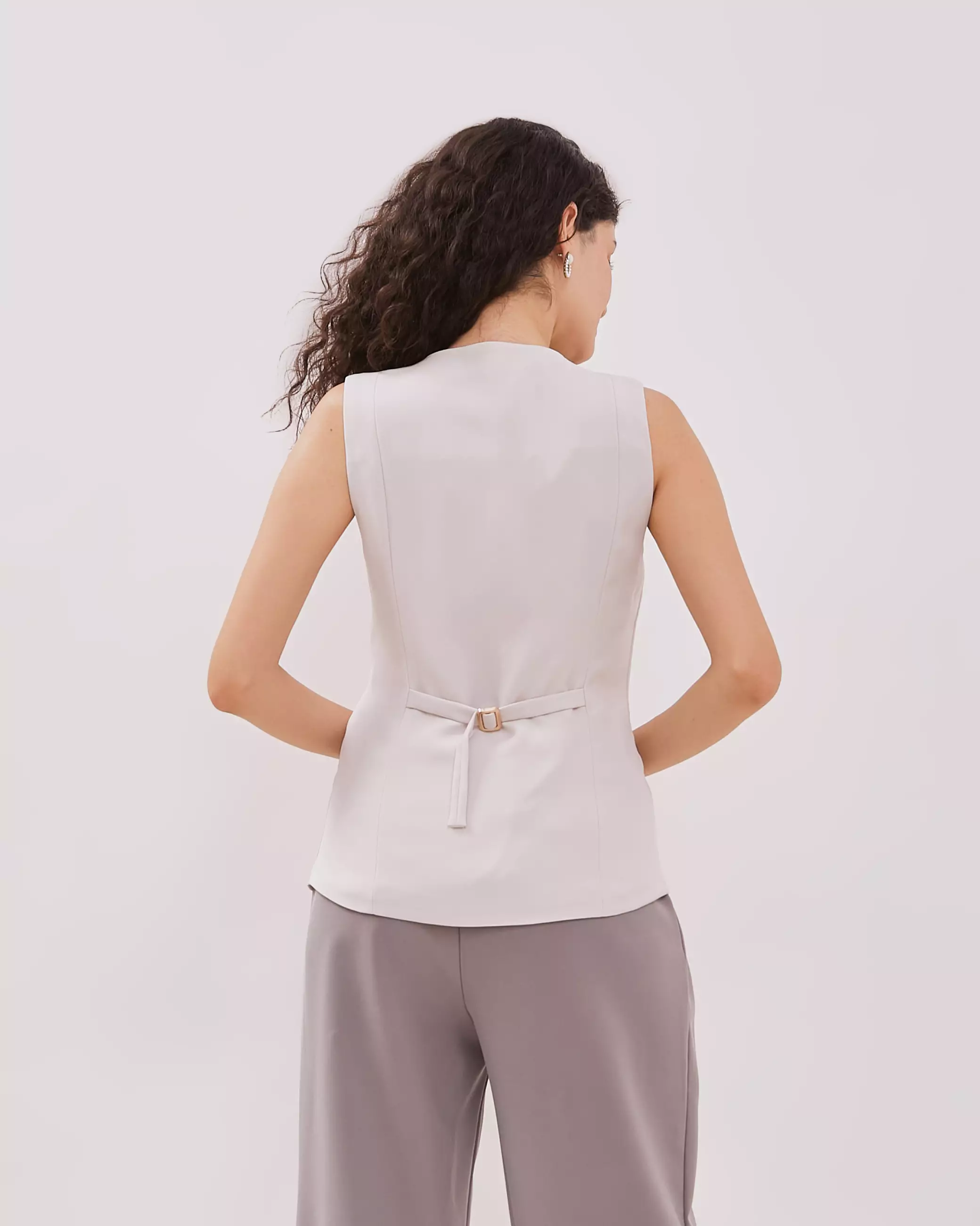 Urban Exchange Aruna Cream Round Neck - Sleeveless Outer Atasan Vest Cream Warna Cream