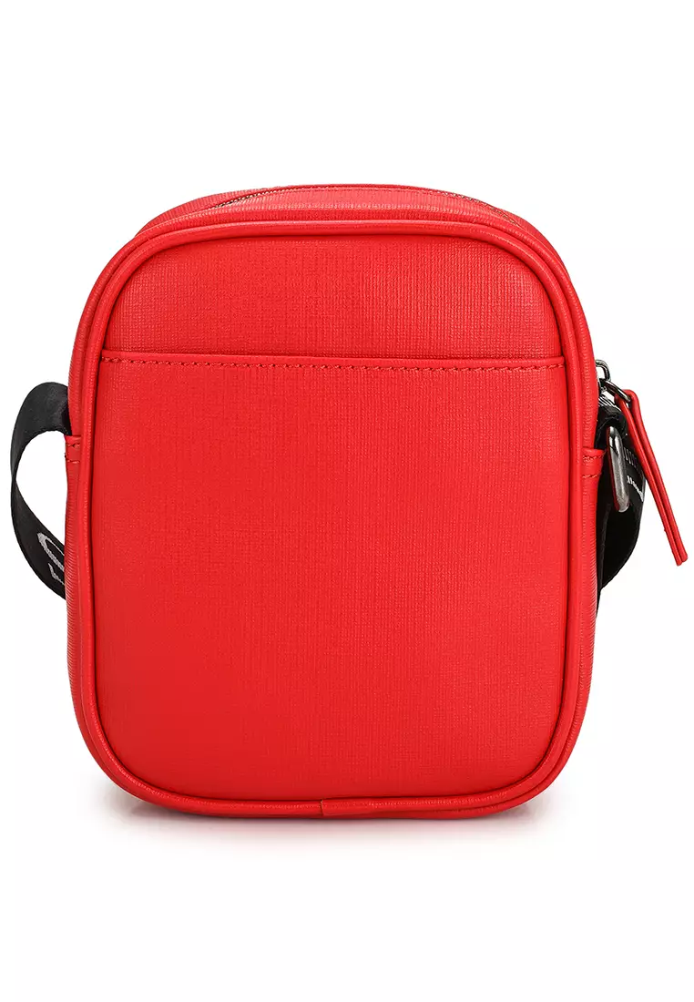 Red guess hotsell crossbody bag