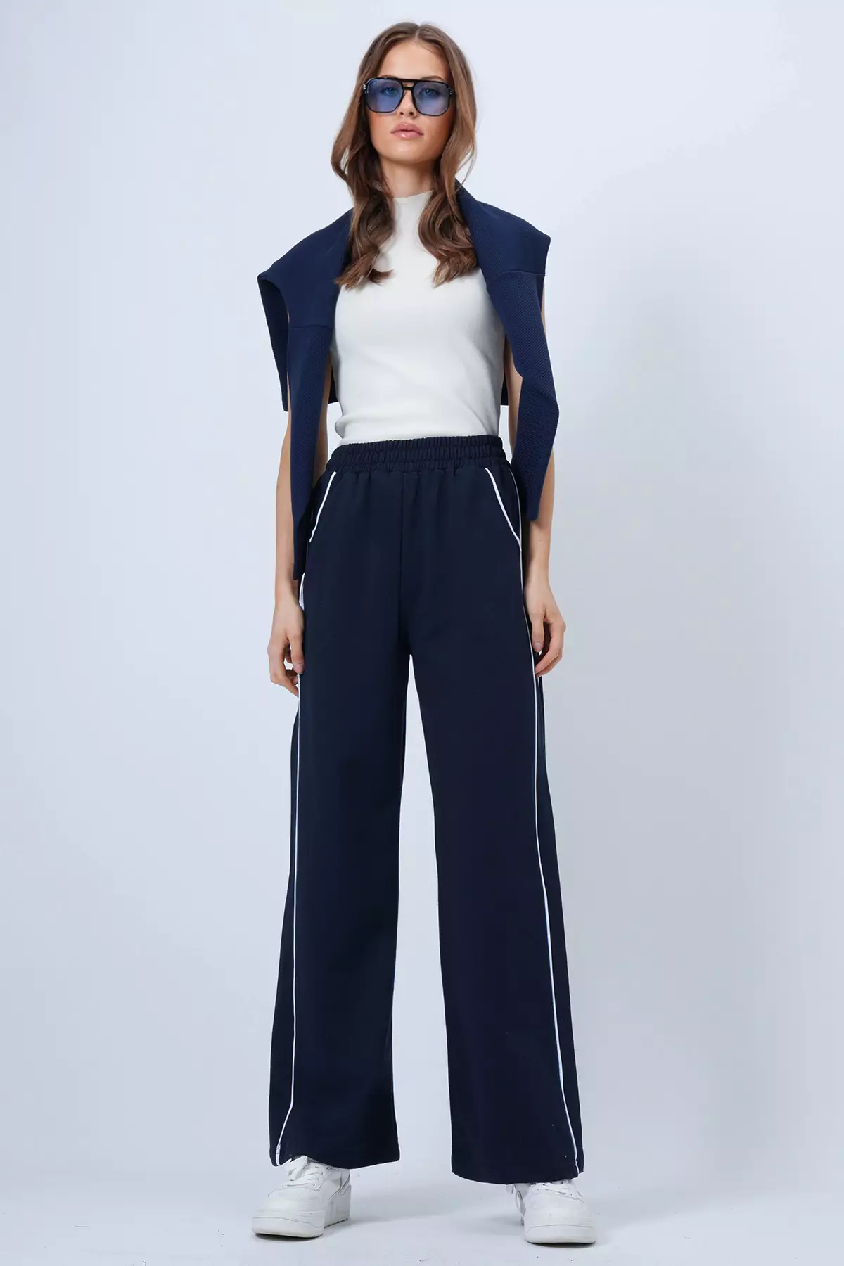 Navy Blue Wide Leg Sweatpants With Piping Detail And Elastic Waist Alc-X14611