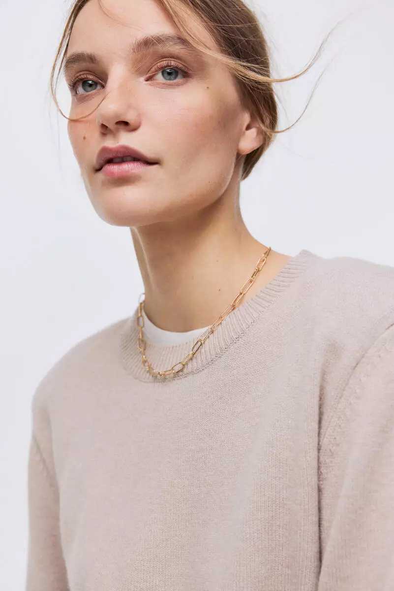 Shoulder-pad jumper