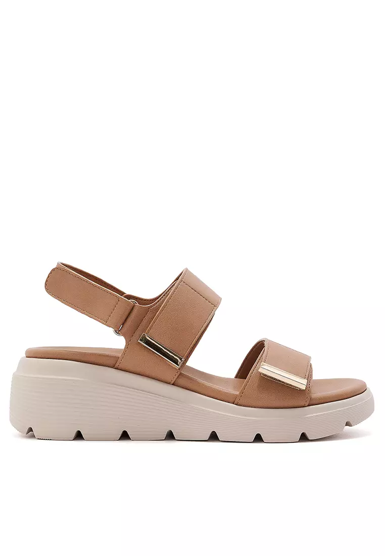 Discount on Twenty Eight Shoes  shoes - SKU: 5.5CM PU Strap Wedge Sandals ALM950-2