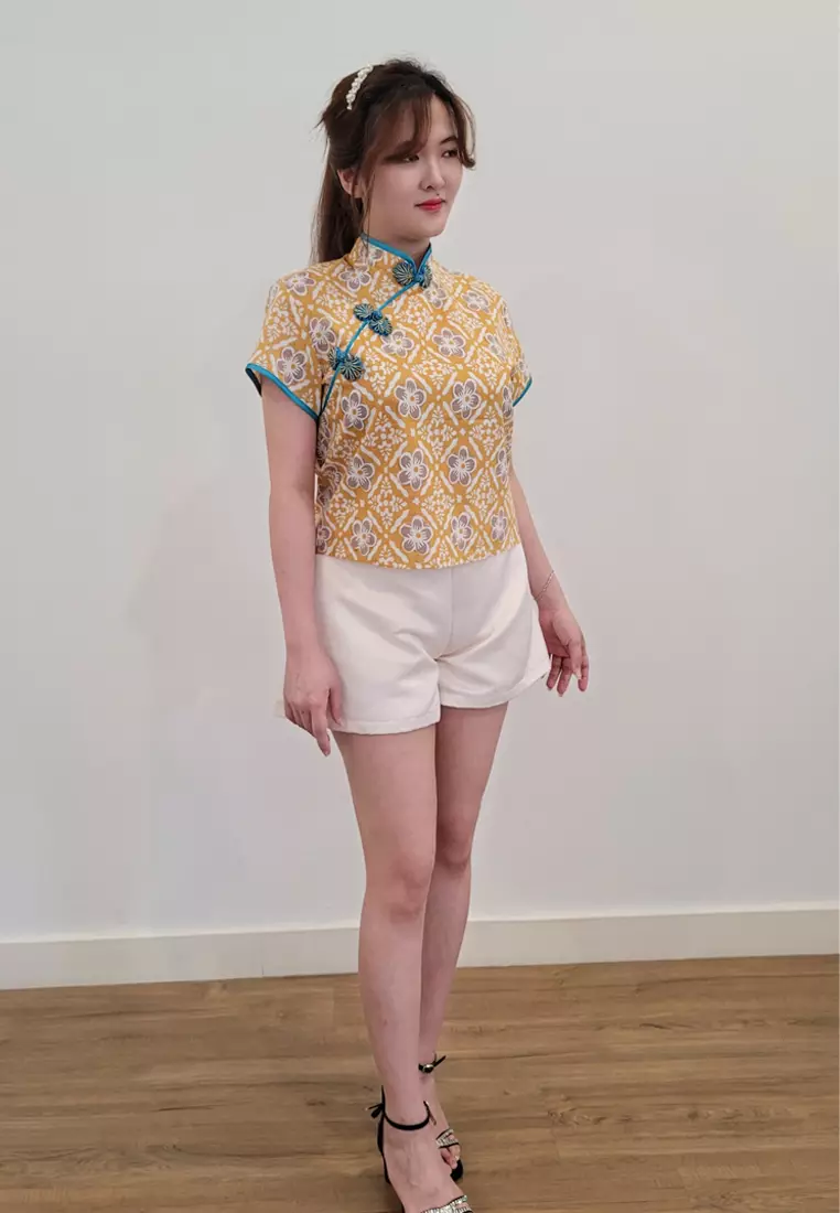 Ivory Cheongsam Top in Gold Stamped Batik