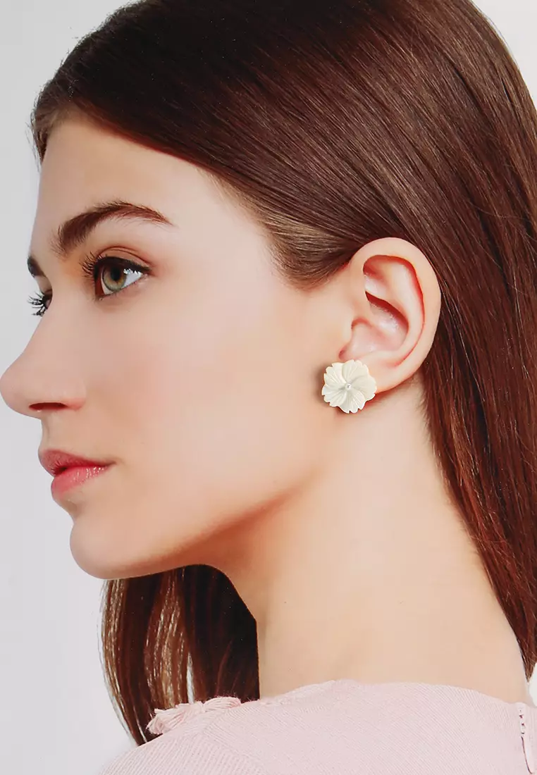 Camelliaa Earrings