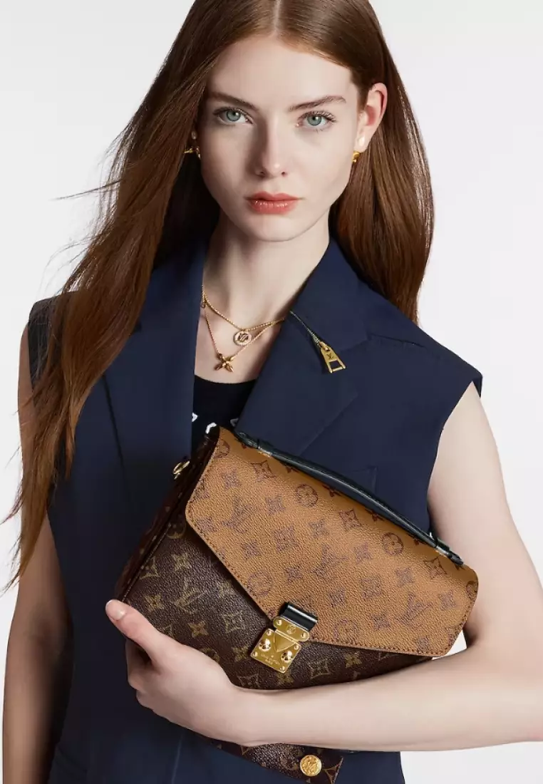 Harga pouch store lv original