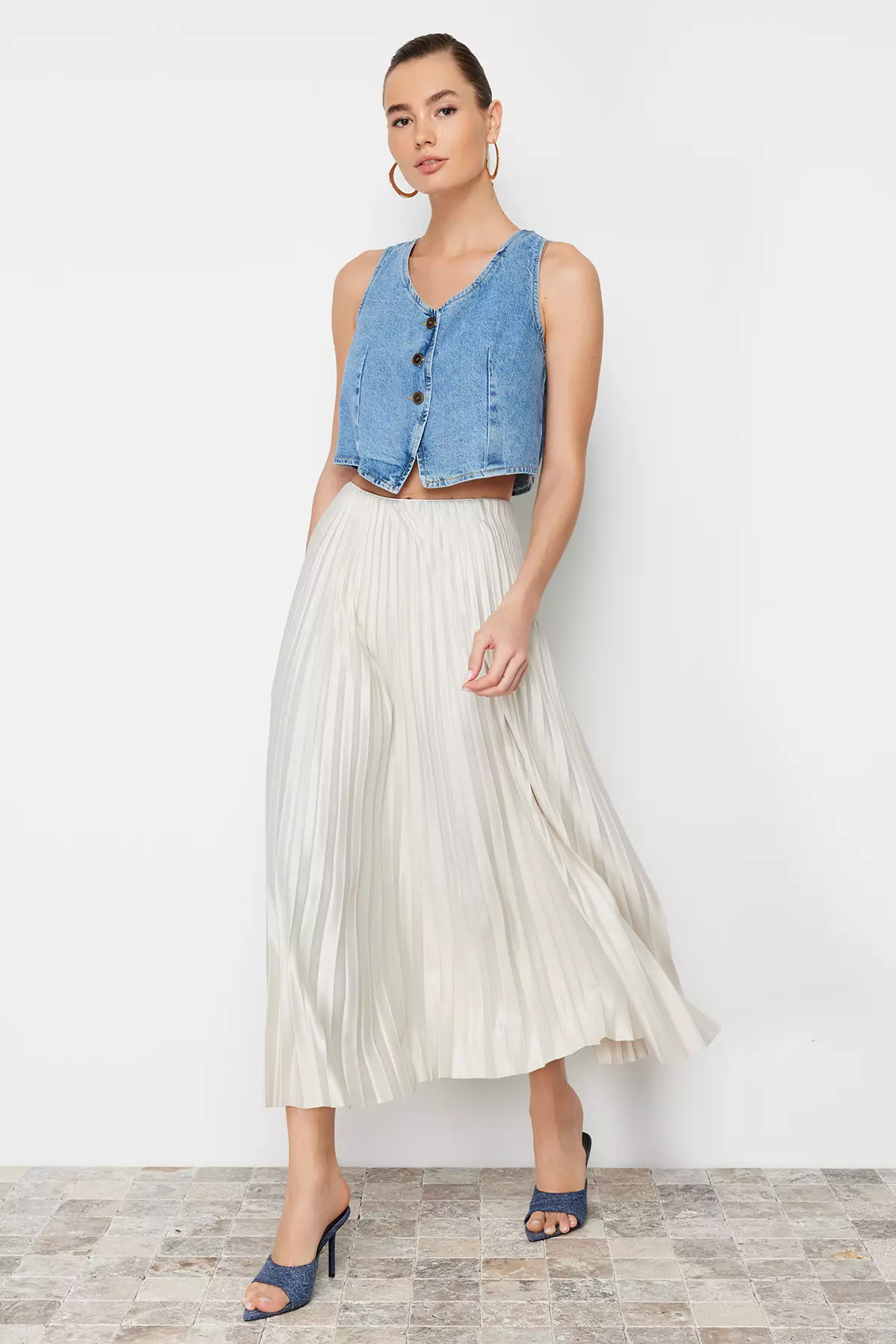 Pleated Maxi Knitted Skirt