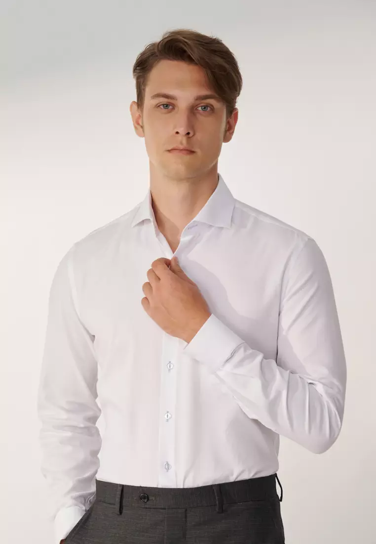 白色紋理修身版襯衫