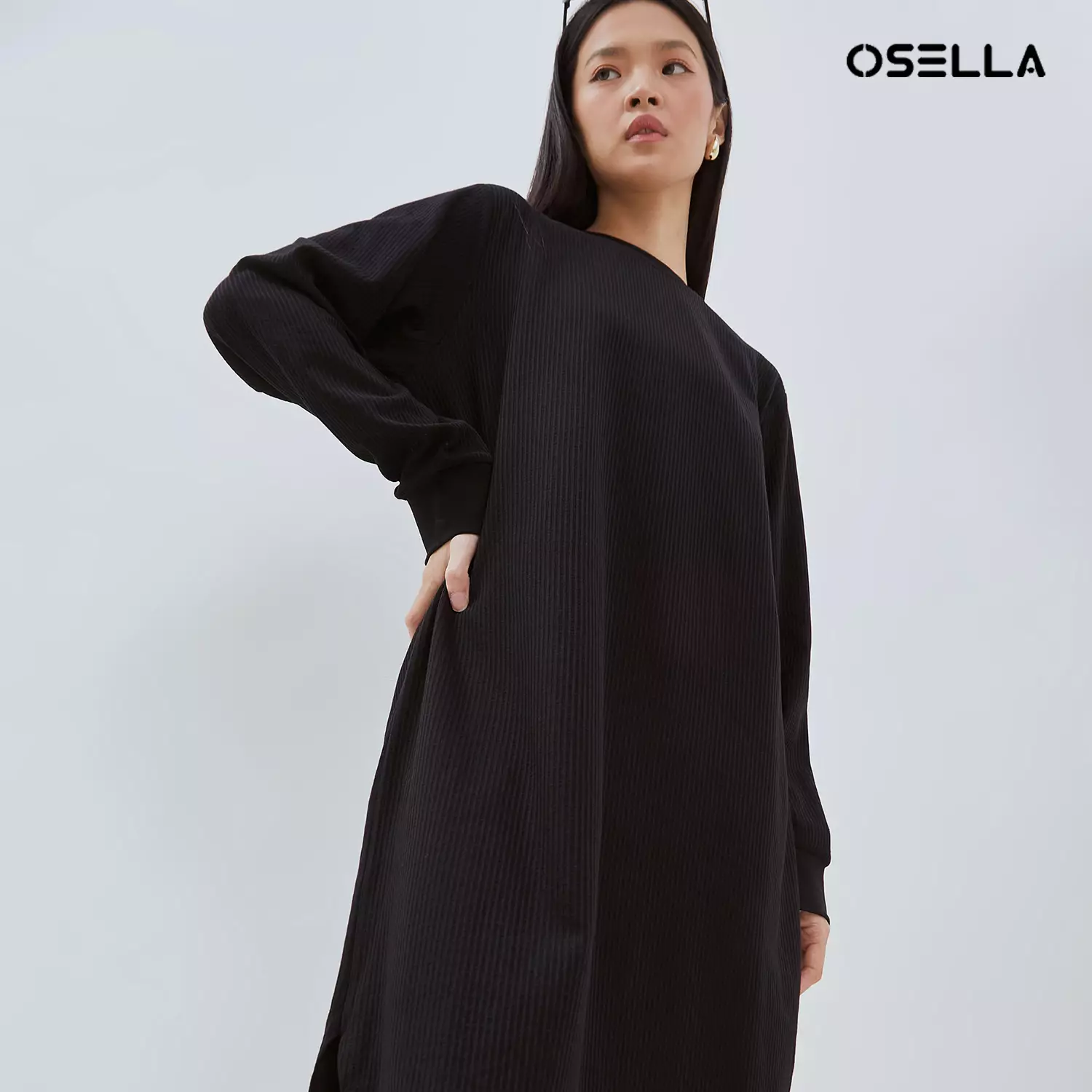 [NEW]OSELLA NAURA FANCY KNIT MIDI DRESS BLACK 2157500643 | Dress Rajut Wanita Lengan Panjang