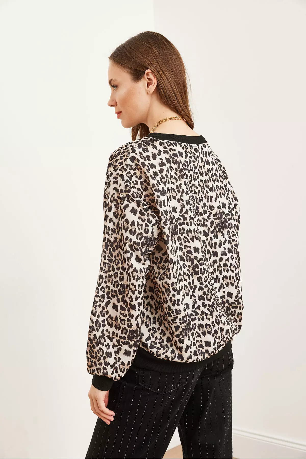 Women's Ecru Leopard Basic Soft Texture Casual Sweatshirt Swt-19000457