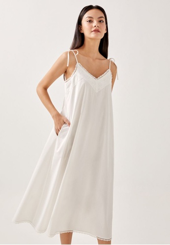 Love, Bonito white Dallas Lace Panel Trapeze Dress 1B2A5AAF2FF2DFGS_1