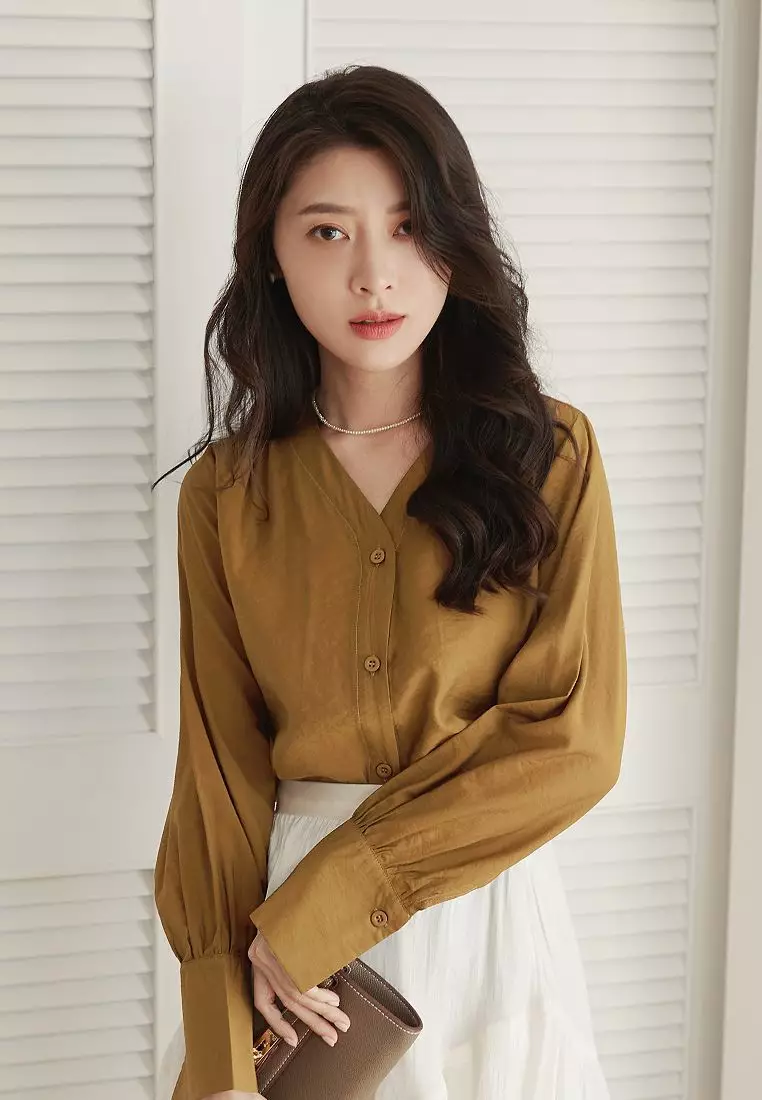 拋袖開襟純色V領上衣《AB18819》