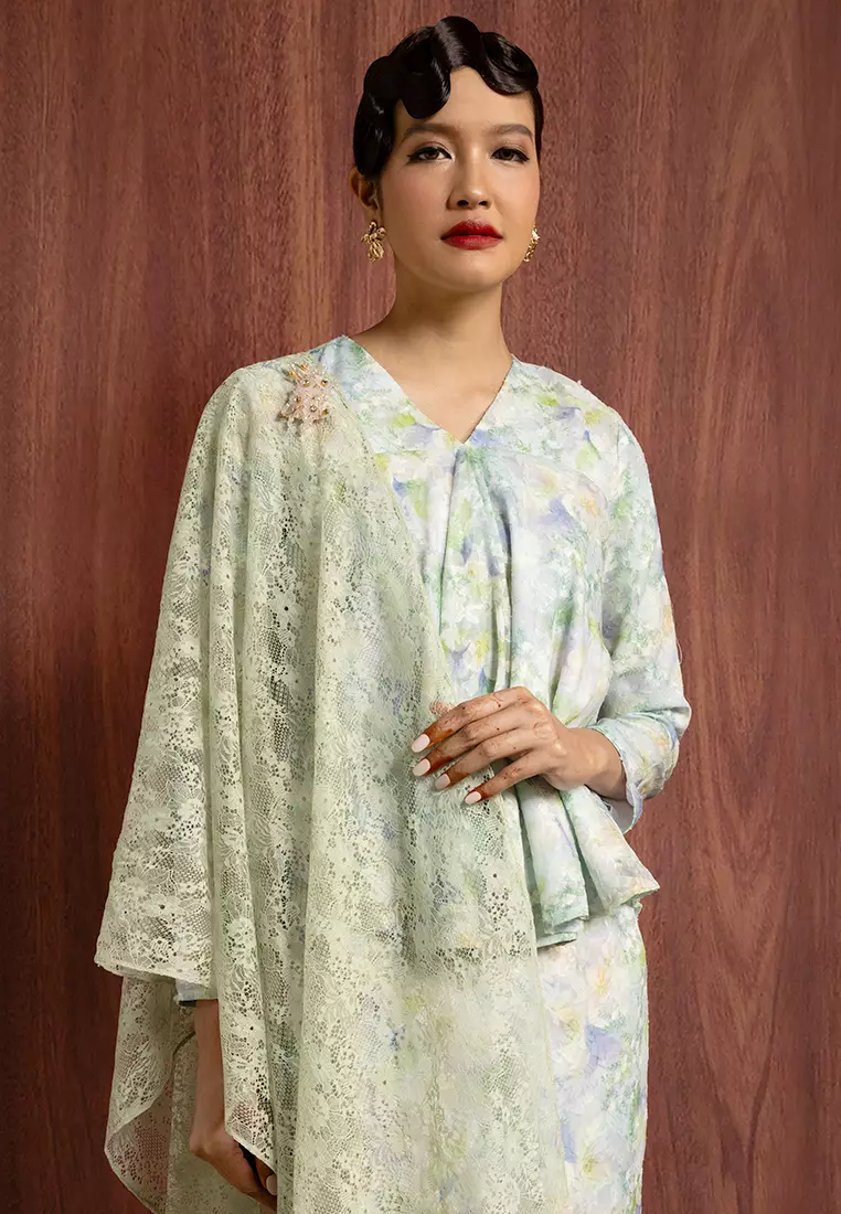 ARINA KEBAYA 套裝連頸巾