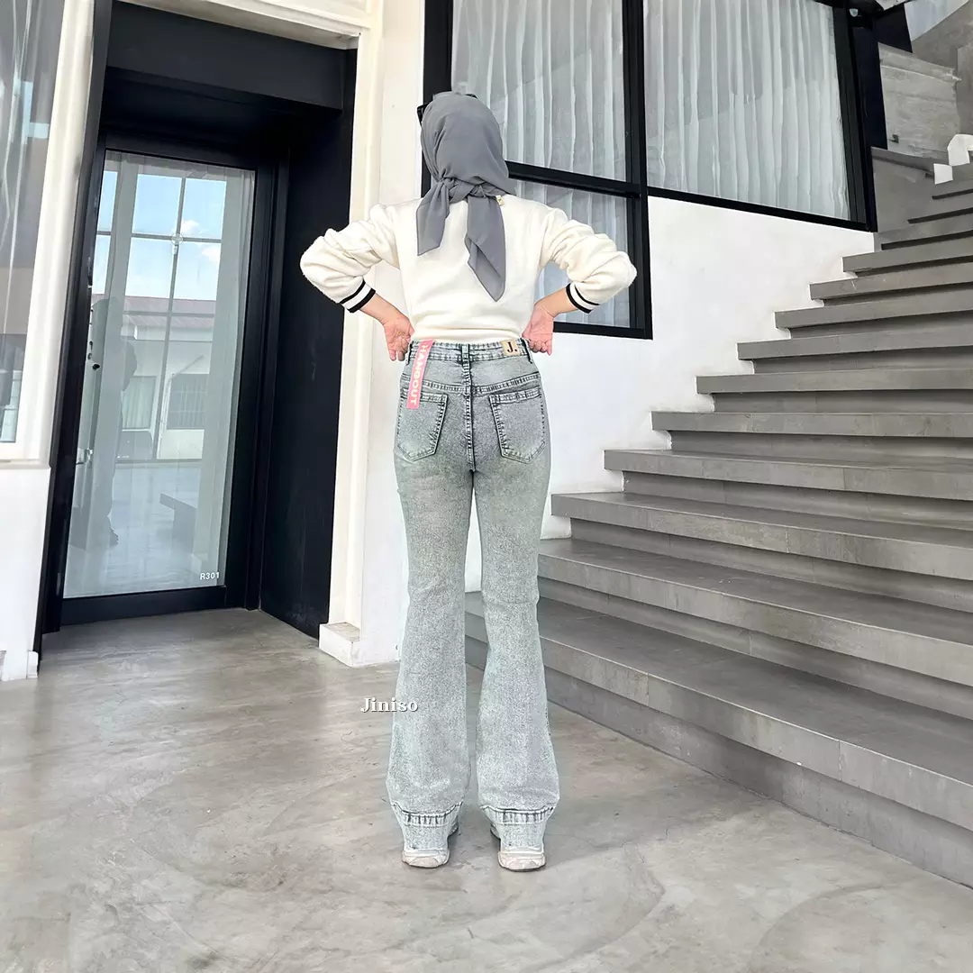 Highwaist Stretch Cutbray Flare Jeans 730 HANGOUT