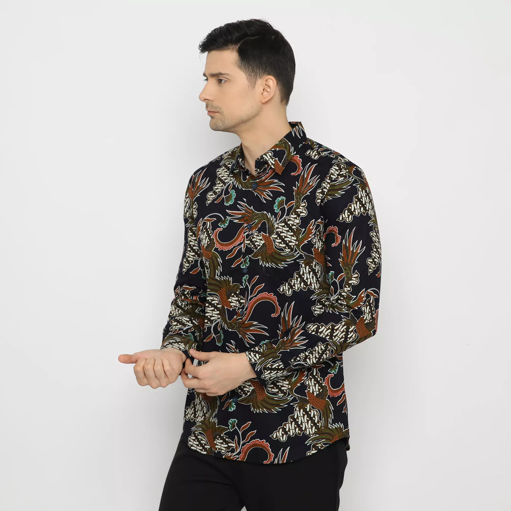 Platini Kemeja Batik Pria Lengan Panjang Navy 460554