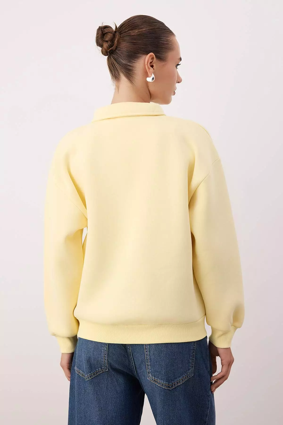 Yellow Shirt Collar Embroidered Regular Fit Thick Fleece Inside Knitted Sweatshirt Twoaw24Sw182
