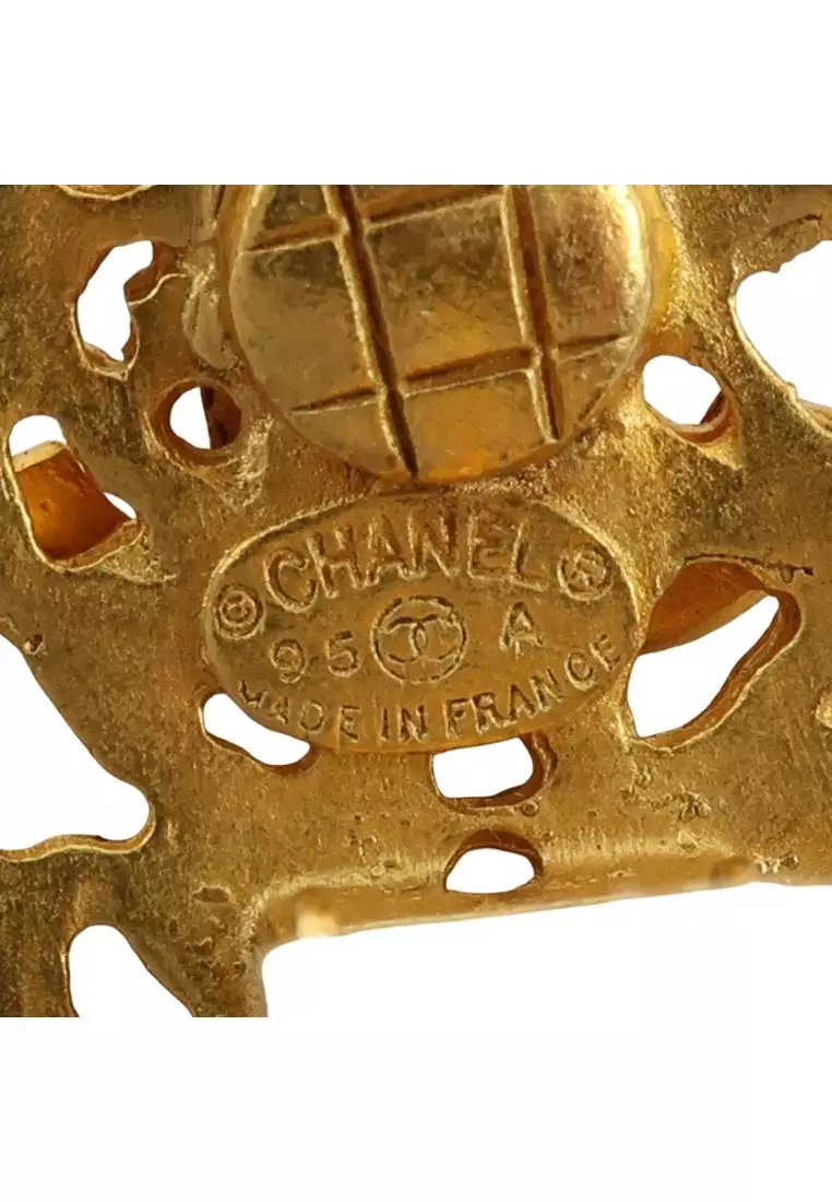 Pre-Loved Chanel Cc Gold Plated Oval Clip On Earrings