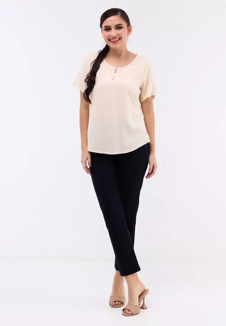 Short Sleeves Round Neck Blouse