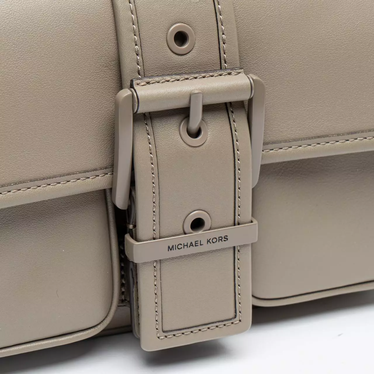 Colby Medium Leather Shoulder Bag Birch