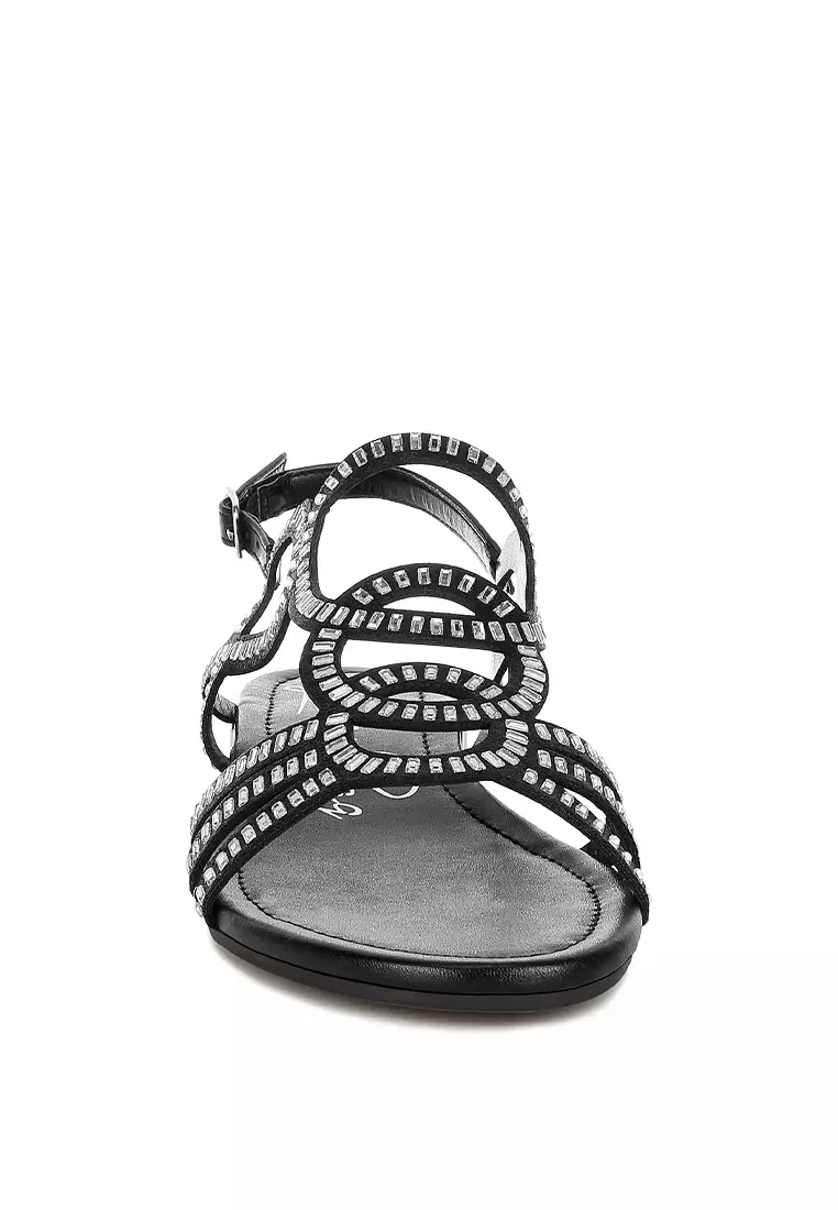 Sandal Datar Berlian Imitasi Detail Potongan Warna Hitam