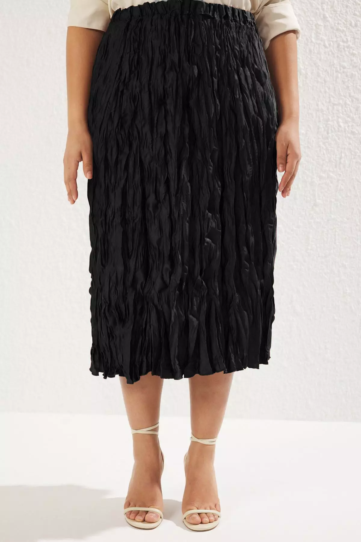 Plus Size Textured Midi Skirt