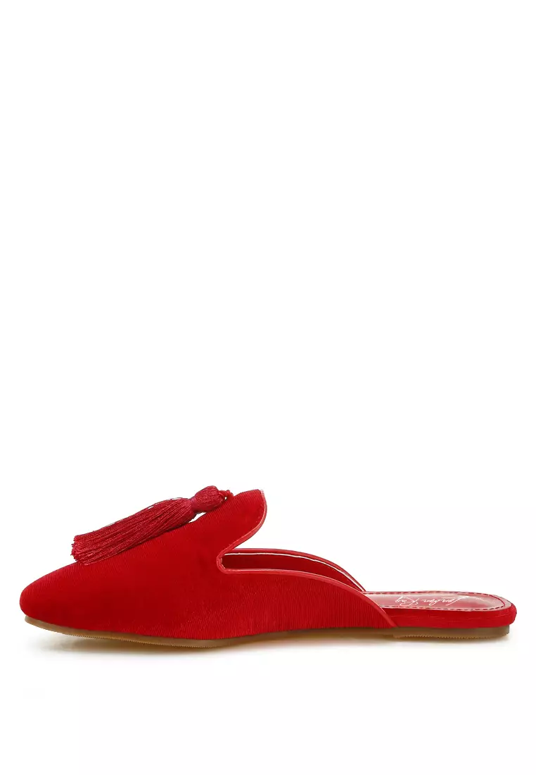 Sandal Beludru Detail Rumbai Warna Merah