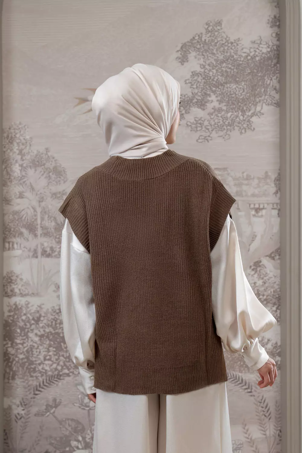 Klamby - Mecy Sleeveless Knit Vest Rosted Coffe