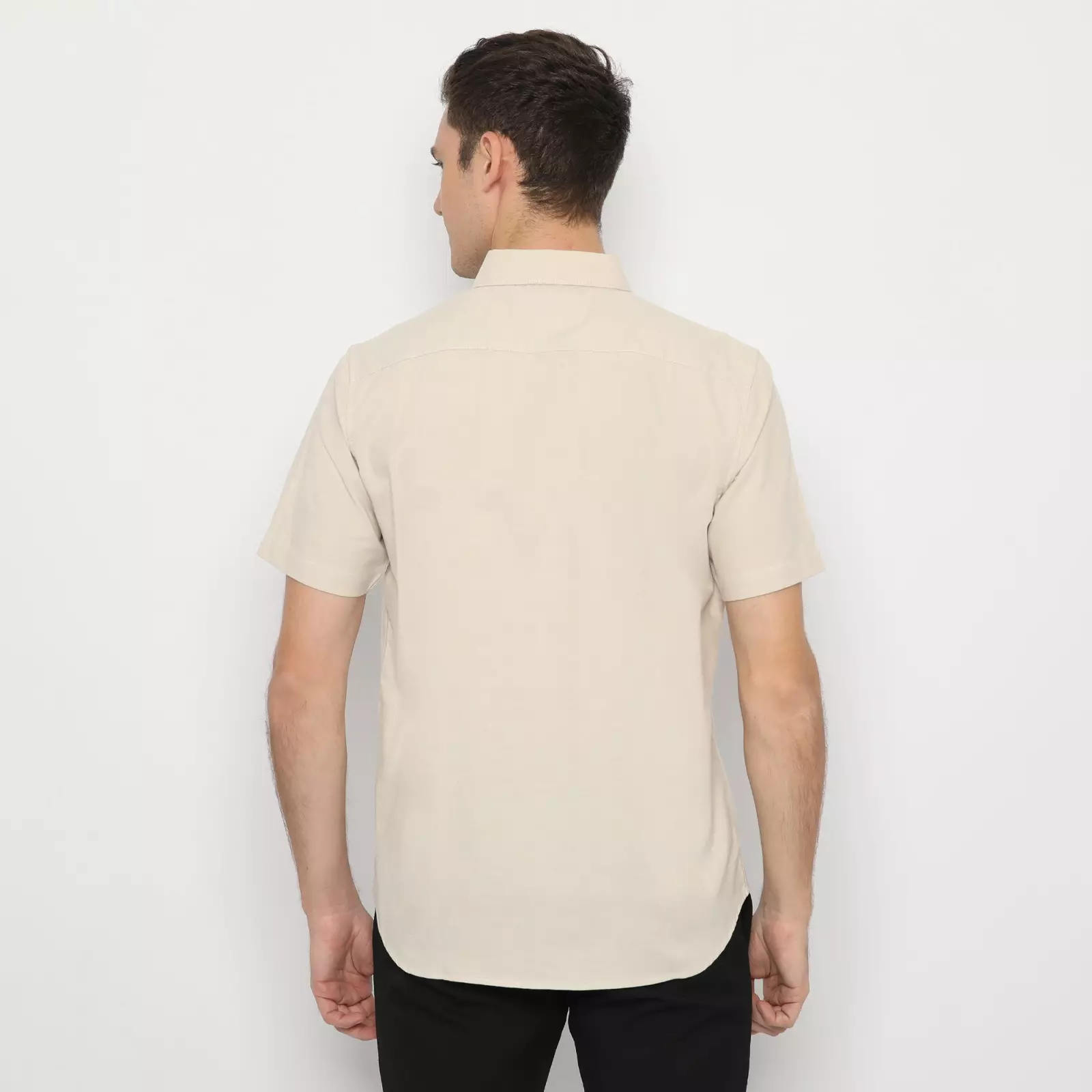 Platini Kemeja Pria Polos Lengan Pendek Katun Oxford Cream Nude 1069