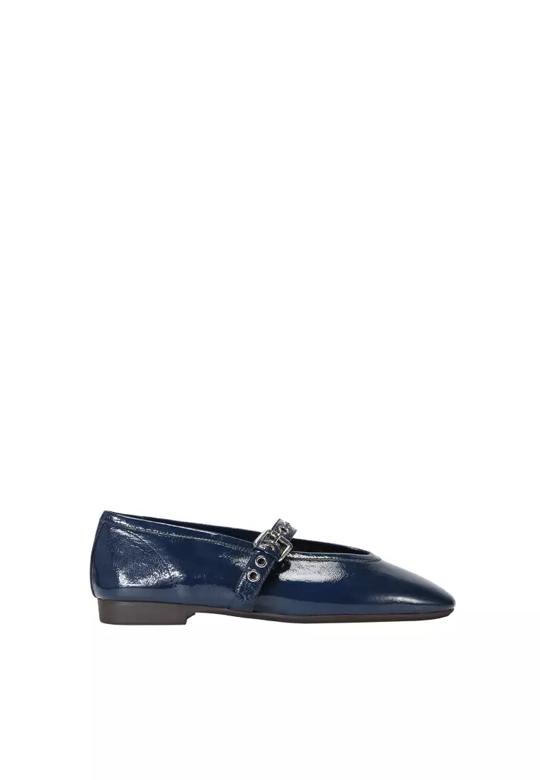 Discount on BERACAMY  shoes - SKU: Eyelets Mary Jane Flat - Navy