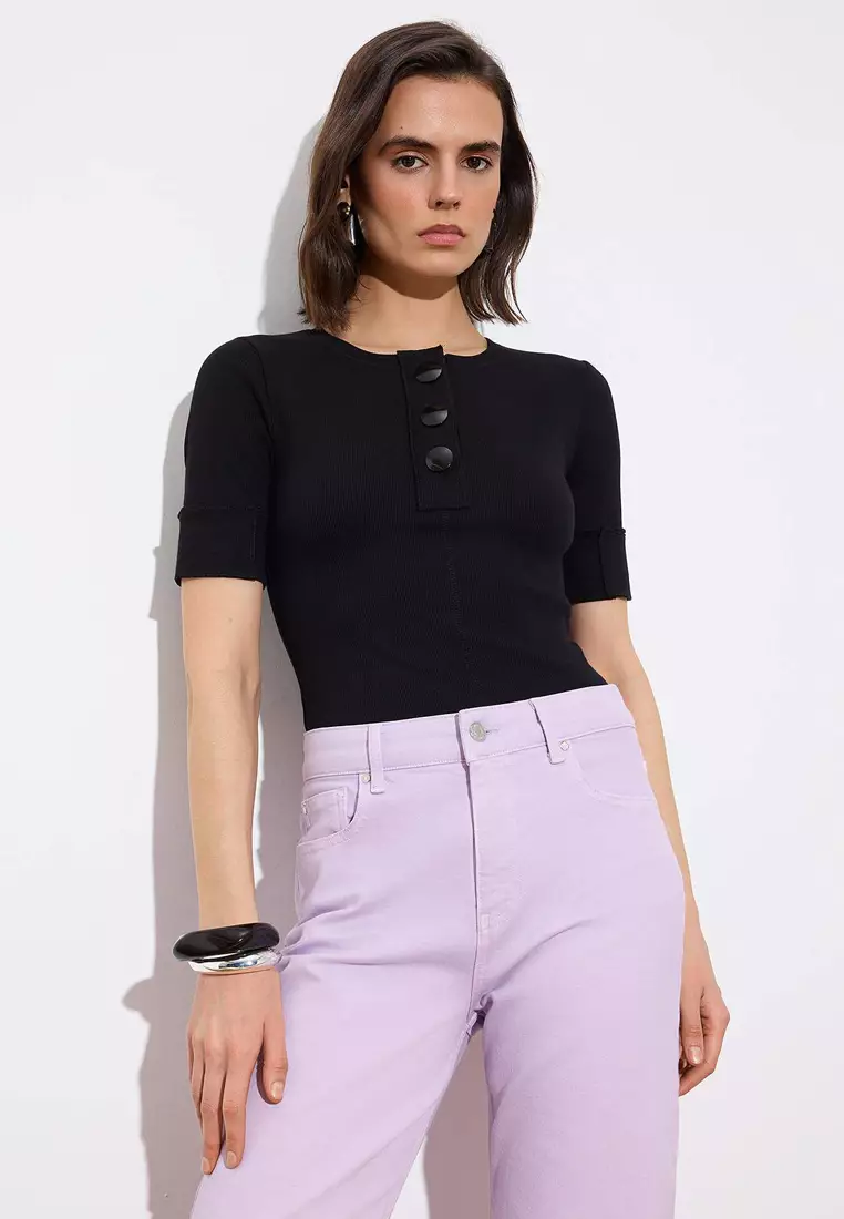 Crew Neck Rib Top