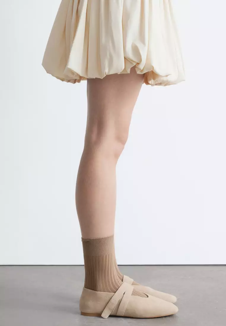 交叉搭帶皮革芭蕾舞鞋