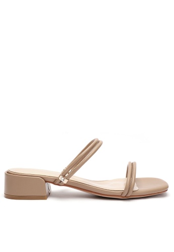 Twenty Eight Shoes beige Modern Style Flat Sandals 3376-22 B966FSH6083C5DGS_1