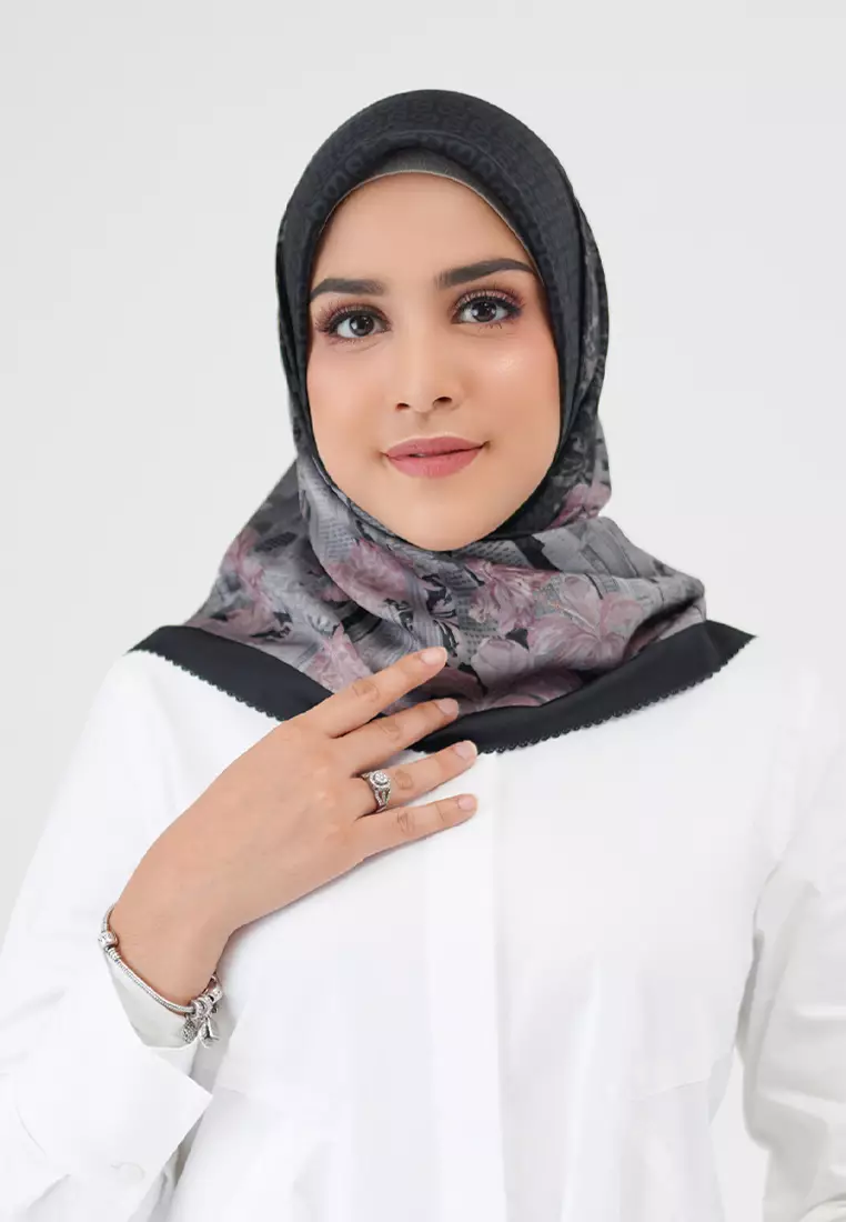 Women's Basic Scarves - Buttonscarves