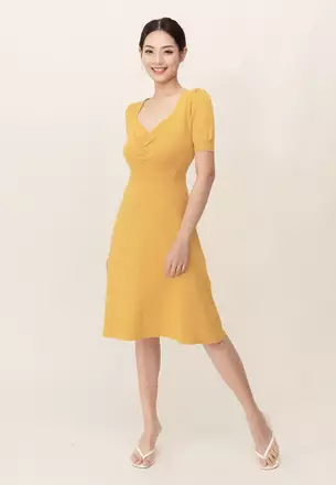 knee length dresses for ladies Buy Women Green Plain Dress Online in India main image 1