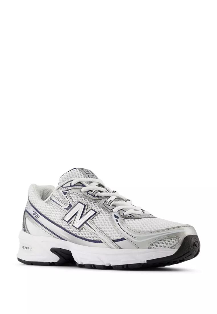 740 Classic Lifestyle Shoes