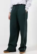 Pineneedle Green/Piping