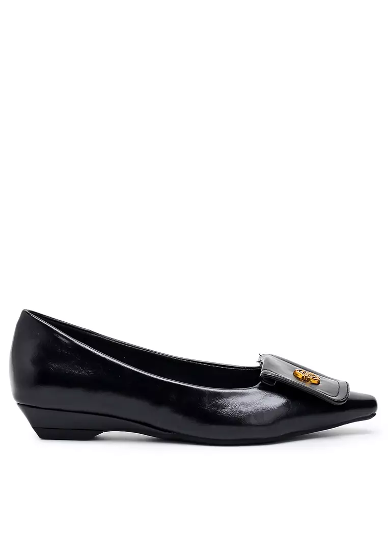 Discount on Twenty Eight Shoes  shoes - SKU: Buckle Pointy Microfiber Leather Wedge Pumps Ww127-6