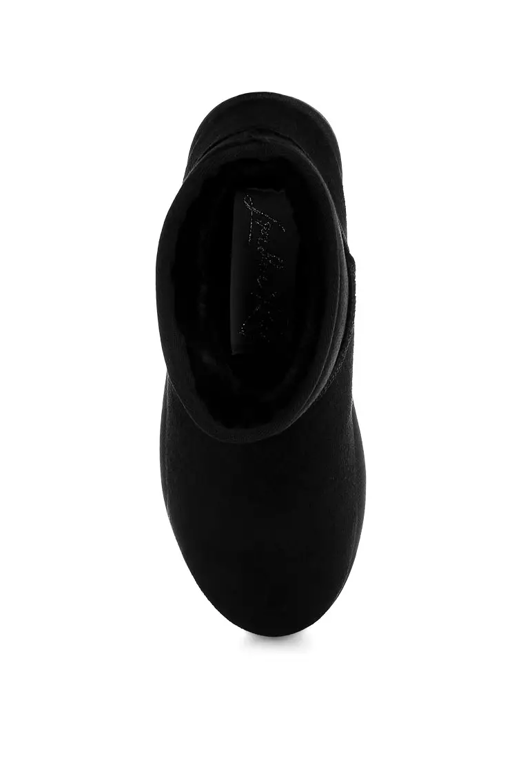 Soft Microfiber Snow Boots in Black