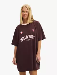 LCN HAS HELLO KITTY X HARVARD CHOCLATE PLUM