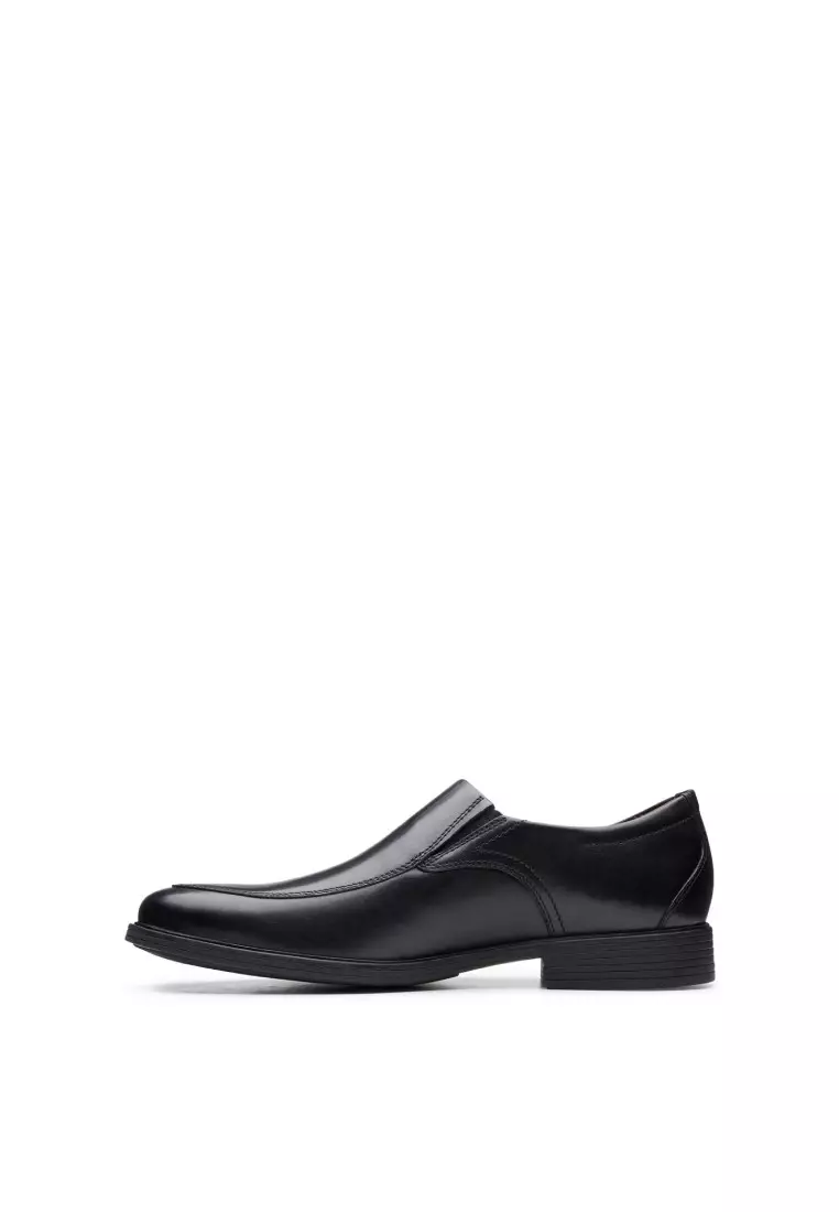 Mens clarks hotsell slip on shoes