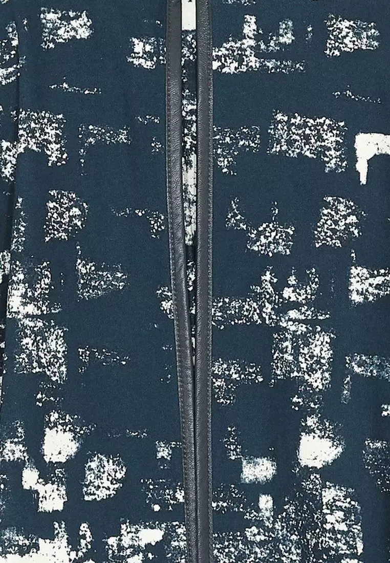 Trade shows All Over Print Flared Sleeves T-Shirt in Navy