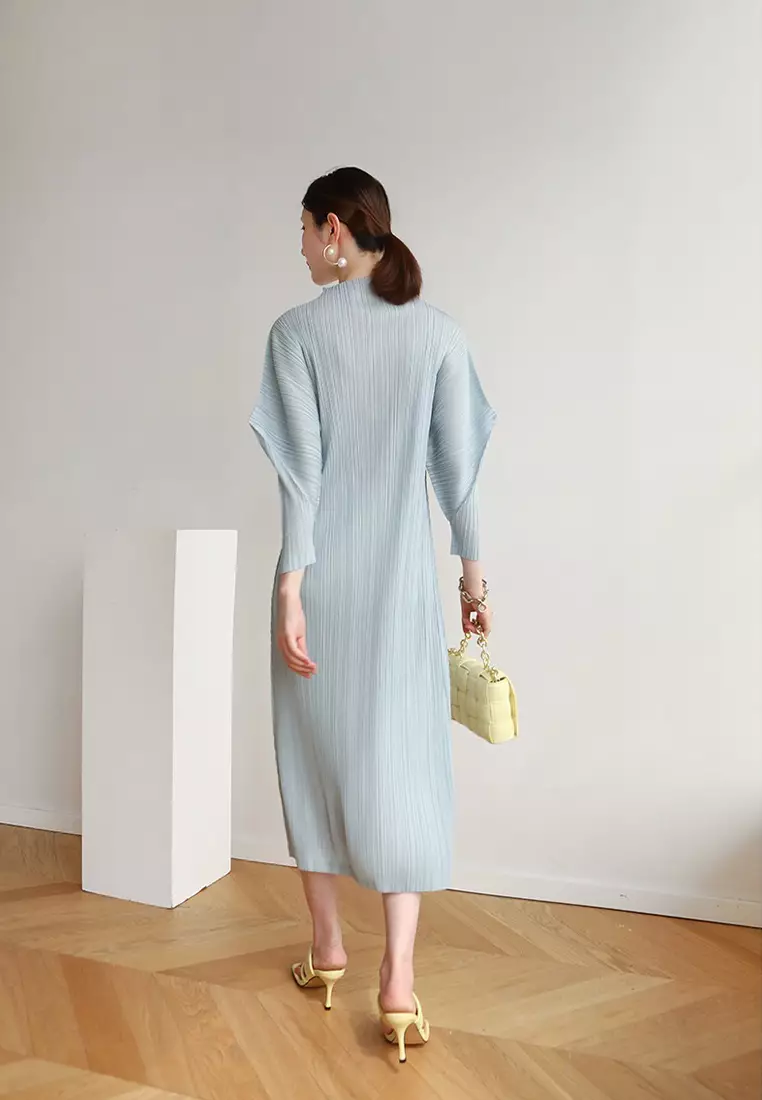 Half-High Collar Bat Sleeve Pleats Dress CZJ7877