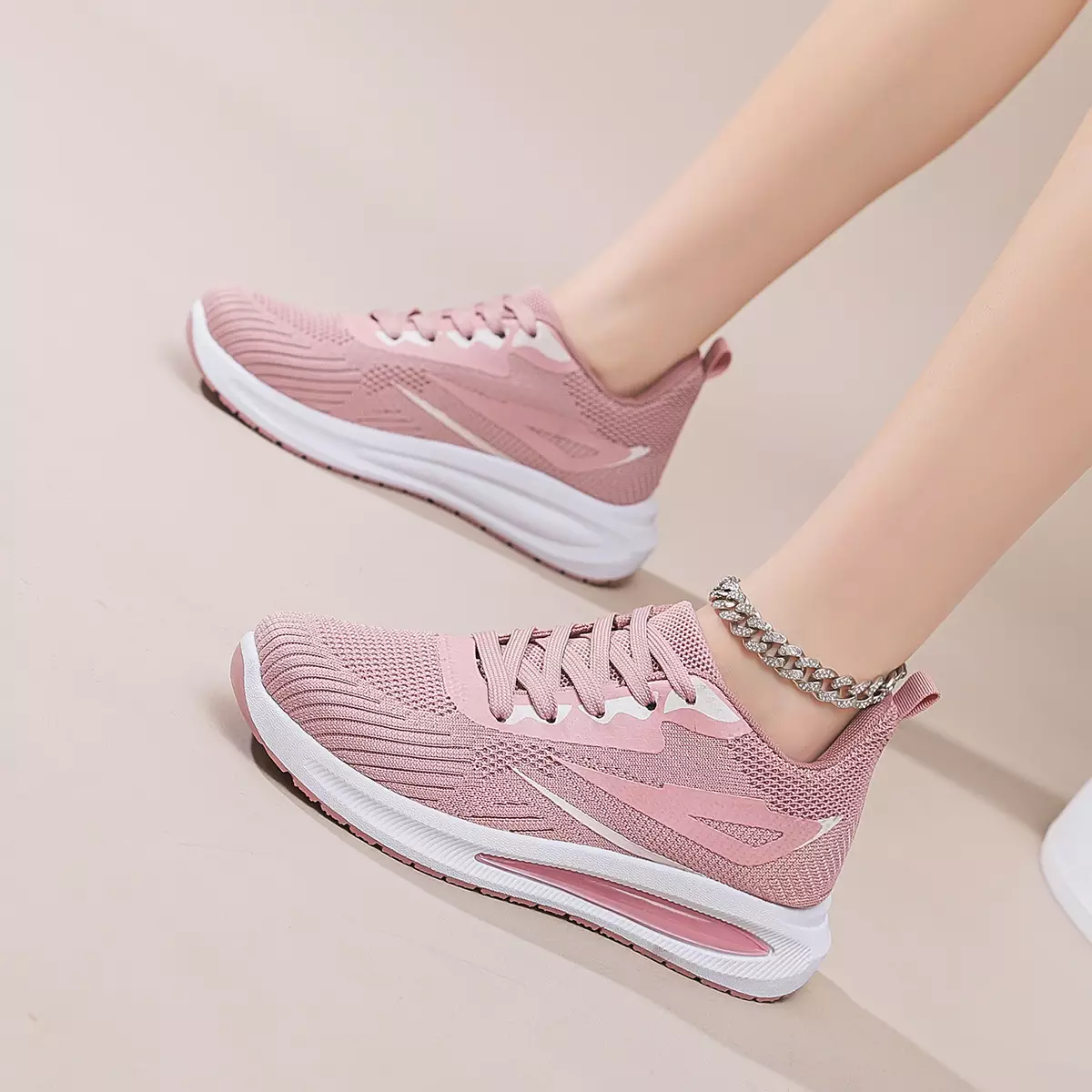 Sneakers Pria Wanita Terbaru – Sepatu Sport Kasual Nyaman Harian