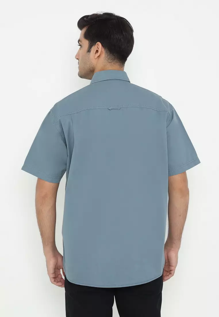 POLICE Kemeja Polos Cotton Kantong Dua Regular Fit Pria