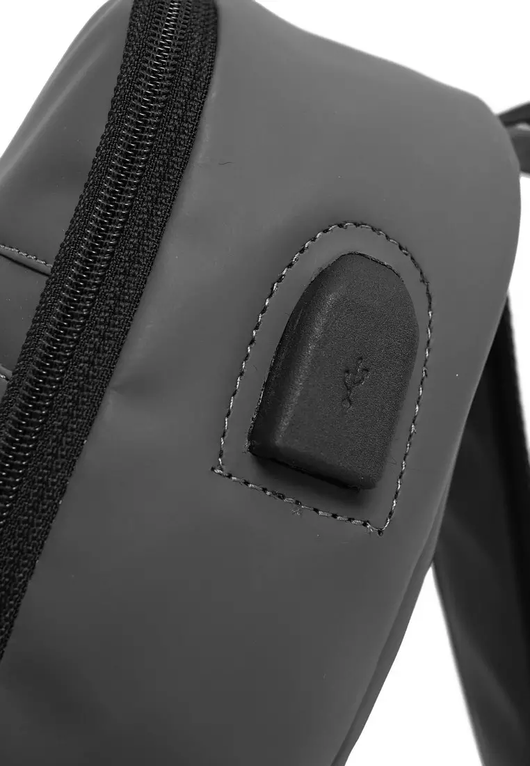 3Second Men's Sling Bag USB Port Gena OL-C110225