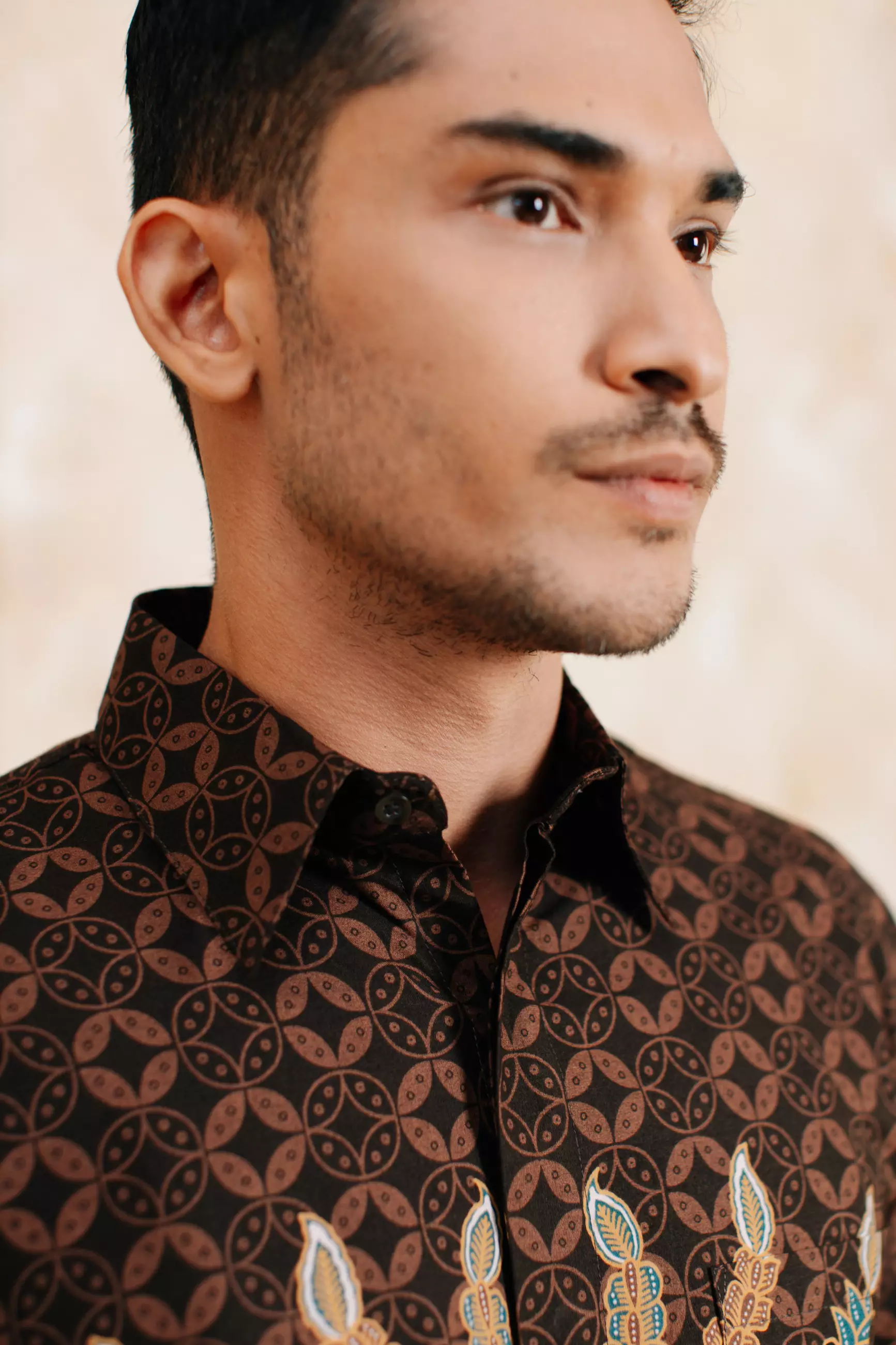 Adyatma Artha Brown Kemeja Batik Pria Slim Fit Lengan Panjang Katun