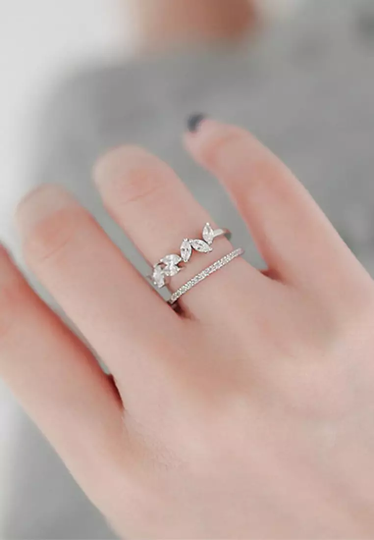 Double layer clearance diamond ring